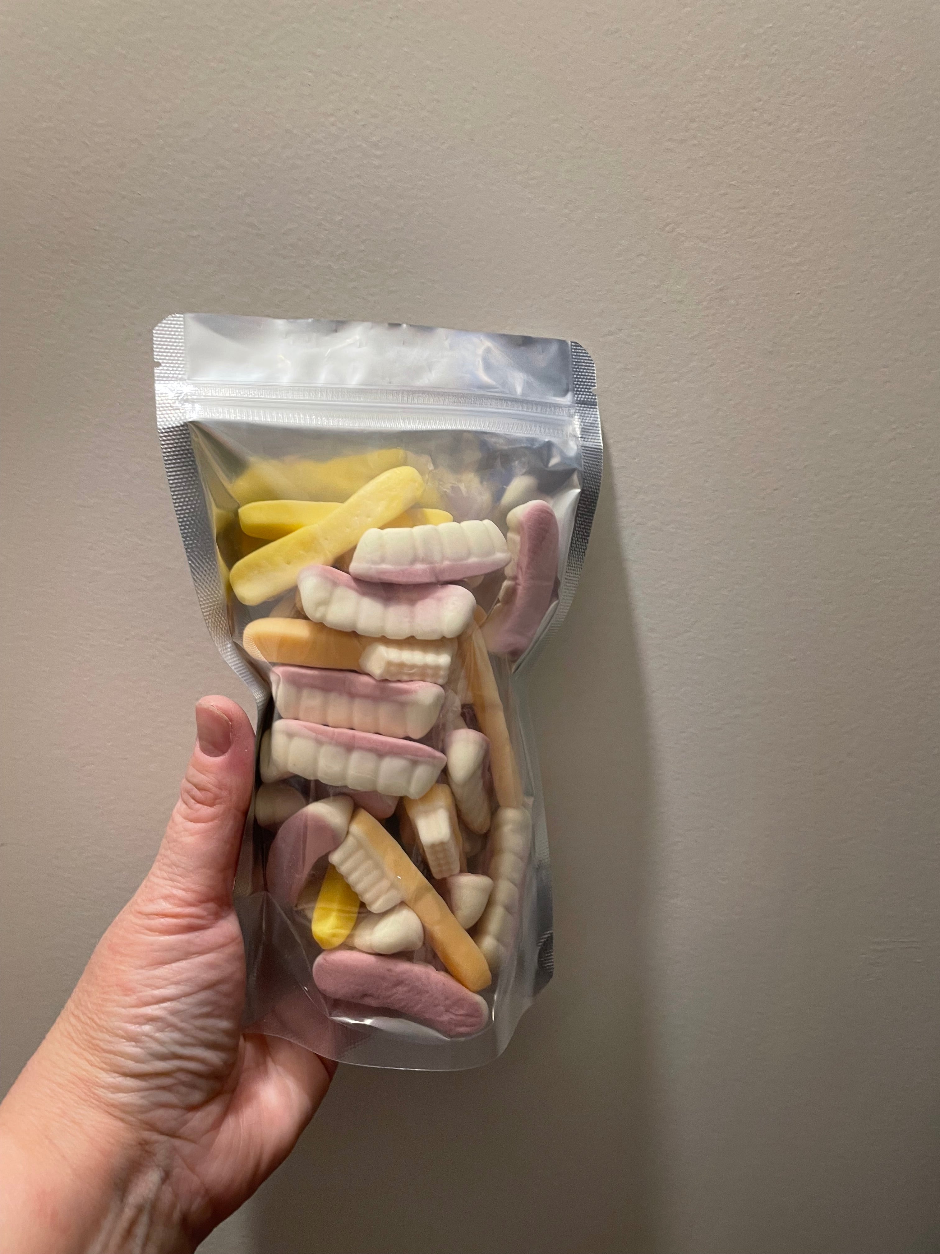 Teeth & brushes candy/sweets 200g £2.99