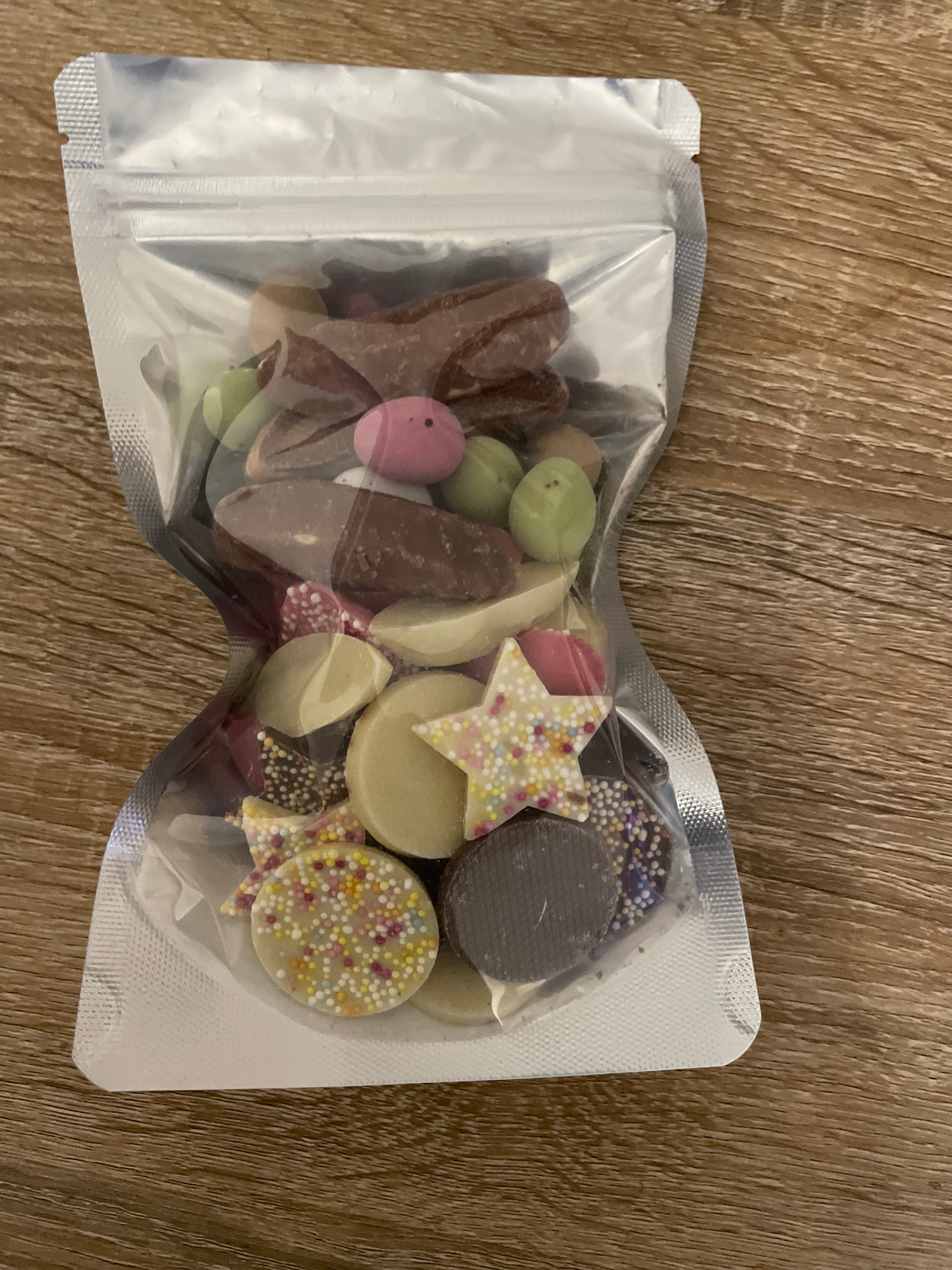 chocolate mix 1kg £11.99